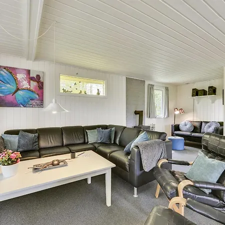 Elizabeth - 400m To The Fjord By Interhome *