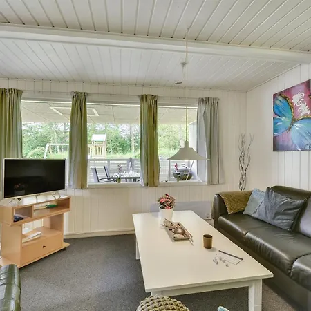 Elizabeth - 400m To The Fjord By Interhome