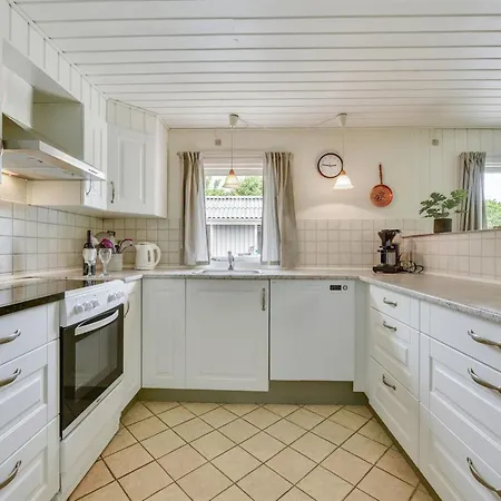 Elizabeth - 400m To The Fjord By Interhome *